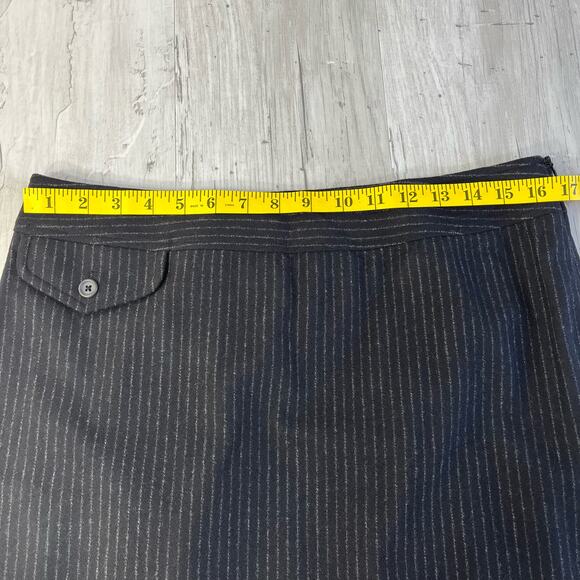 Banana Republic Wool Blend Black w/ Gray Pinstripe Short Pencil Skirt 10 - Picture 8 of 12